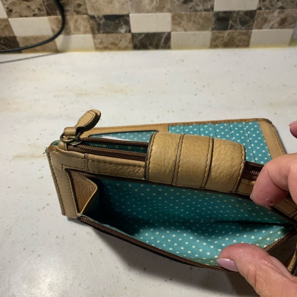 Fossil Wallet - Picture 6 of 6